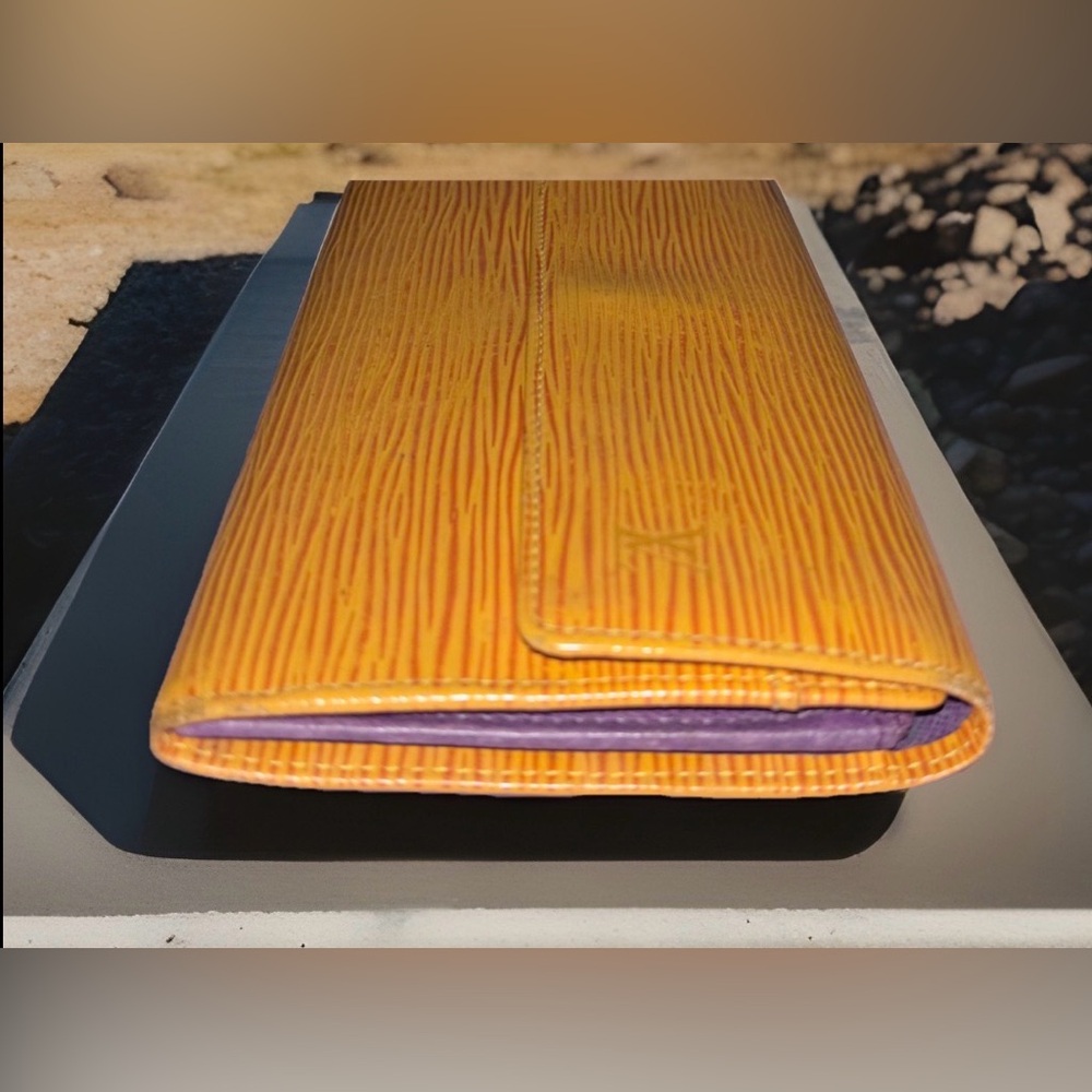Louis Vuitton Yellow Epi Leather Sarah Portefeuille Long Wallet Clutch - Picture 8 of 10